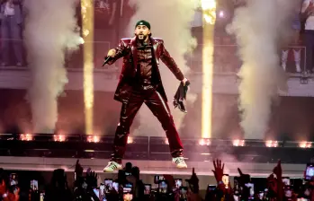 Benito Antonio Martínez Ocasio, conocido con el nombre de Bad Bunny, se presentará el viernes, sábado y domingo en el Atanasio Girardot. Foto Getty.