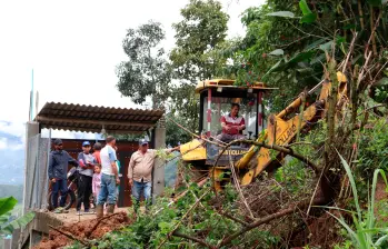 Todavía hay varios frentes sin atender después de los aludes de tierra ocurridos en los últimos días. FOTO: ALCALDÍA
