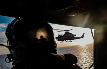 Estados Unidos desplegó helicópteros de combate en un ejercicio de fuego real en el mar Caribe. FOTO: CORTESÍA @Southcom.