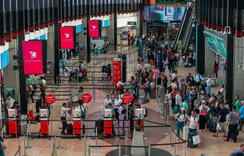 Radican proyecto de ley para bajar el IVA del 19% al 5% en tiquetes aéreos