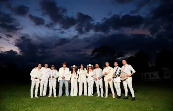 El video contó con la participación de Jhon Alex Castaño, Pipe Bueno, Jessi Uribe, Ciro Quiñonez, Luis Alfonso, Francy, Jhonny Rivera, Alzate, Paola Jara, Arelys Henao, El Charrito Negro, Alexis Escobar & Alan Ramírez. Foto cortesía. 