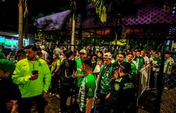 Se recomienda a los hinchas de Nacional entrar oportunamente al estadio para evitar aglomeraciones. FOTO: Camilo Suárez