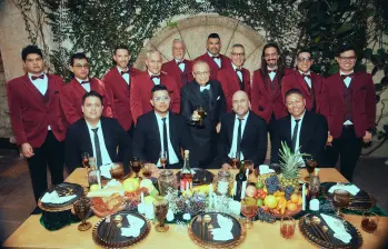 El Combo de las Estrellas celebra 50 años de trayectoria con el lanzamiento de Se agrandó el Combo, un álbum que reúne a artistas de distintas generaciones. FOTO: Codiscos. 
