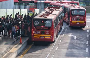 TransMilenio moviliza cerca de 2 millones 900 mil pasajeros a diario en Bogotá. FOTO: Colprensa