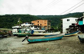 El plan comenzó en Bahía Solano en 2025 y se extendió a Nuquí este 2026, como parte de una estrategia para ampliar el acceso a productos lácteos y refrigerados en comunidades de difícil acceso. Foto: Cortesía