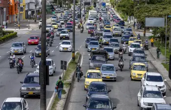 Los conductores podrán circular libremente por la autopista Sur, aunque tengan pico y placa, luego de que se levantara definitivamente la medida. Inicialmente la decisión iba a tener una vigencia de dos meses. FOTO: JUAN ANTONIO SÁNCHEZ