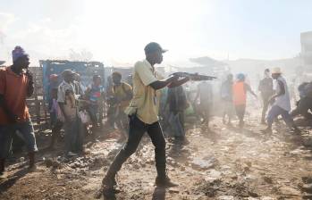 En Haití, las pandillas tienen azotada a la población civil, a la que le cobran extorsión y hasta por secuestros. FOTO getty