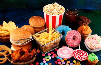 Los ultraprocesados se caracterizan por estar elaborados con aceites, almidones y proteínas que terminan convirtiéndolos en productos de muy bajo valor nutricional. FOTO Getty
