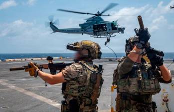 La Fuerza Naval de Estados Unidos desplegó ocho buques de guerra, un submarino y un portaviones durante su intervención en el mar Caribe. FOTO: CORTESÍA @Southcom.