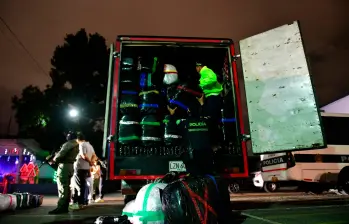 El camión confiscado había sido reportado como robado. Recorrió una ruta entre Corinto, Cauca, y Girardota. FOTO: CORTESÍA POLICÍA NACIONAL
