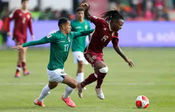 Los jugadores de Venezuela y Bolivia disputarán la última fecha de la Eliminatoria con la necesidad de un triunfo para definir el cupo de repechaje de Conmebol. FOTO: GETTY