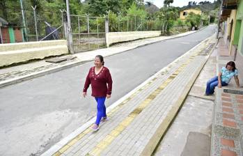 En Gómez Plata se entregaron 2,3 km de pavimento y andenes. FOTO: CORTESÍA PROSPERIDAD SOCIAL.