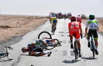 Grandes estrellas del pedalismo se vieron involucradas en accidentes de la temporada pasada. Desde el principio de cada etapa se va a tope ahora, todo por la necesidad de sumar puntos UCI. FOTO GETTY