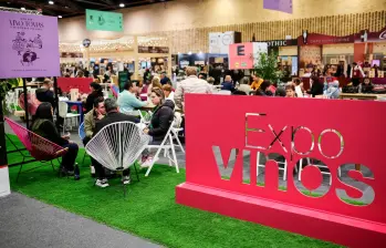 Los vinos ganadores del concurso se convierten cada año en una referencia de consulta, formación y guía de compra para los amantes del vino en el país. Foto Colprensa. 
