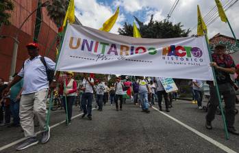 Imagen de referencia de una marcha a favor del Gobierno de Gustavo Petro en Medellín. FOTO: Manuel Saldarriaga Quintero