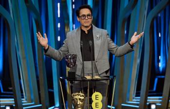 Robert Downey Jr. recibiendo el premio a Mejor Actor de Reparto por su participación en Oppenheimer en los premios Bafta. Foto: Getty