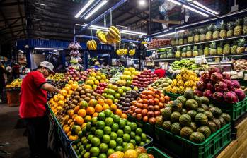 En la CMA se apreció hoy una alta demanda por alimentos. FOTO EL COLOMBIANO