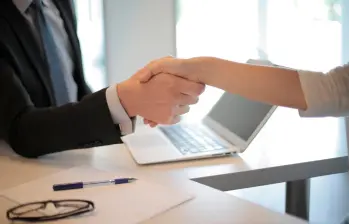 Esta organización se distingue por su enfoque integral hacia el bienestar de sus colaboradores. FOTO: iStock