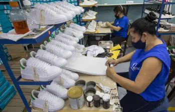El empleador deberá llevar un registro del trabajo suplementario de cada trabajador en el que se especifique el nombre, actividad desarrollada y número de horas laboradas. Foto: Edwin Bustamante