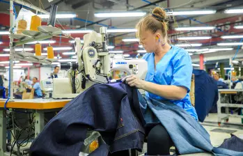 La reducción de la jornada laboral en Colombia a 44 horas, empieza desde este martes 15 de julio. FOTO camilo suárez