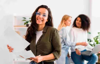 Los jóvenes colombianos impulsan una nueva cultura laboral basada en la autonomía, la flexibilidad y el equilibrio entre la vida personal y profesional. FOTO: GETTY