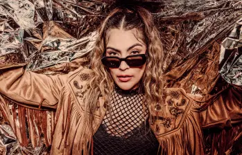Karen Lizarazo presenta De amor nadie se muere, un álbum íntimo que celebra el amor propio y da voz a las mujeres que han aprendido a sanar. FOTOS: Cortesía 