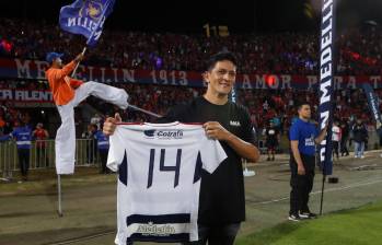 El delantero argentino Germán Ezequiel Cano, el goleador histórico del Medellín con 129 goles, estuvo en la celebración. FOTO jaime pérez