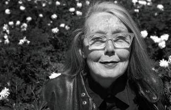 La Academia Sueca eligió este jueves a Anne Carson como ganadora del Nobel de Literatura 2026. La canadiense de 76 años lleva cuatro décadas publicando libros que la crítica no sabe bien cómo clasificar. FOTO: TT News Agency via AFP
