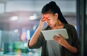 1 de cada 5 mujeres en el mundo padece de migraña, mientras que 1 de cada 15 hombres sufre esta misma enfermedad. FOTO: GETTY 