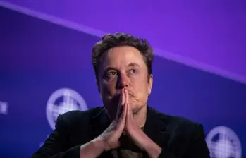 Elon Musk, dueño de X, atribuyó las fallas de la red social a un ciberataque. FOTO: GETTY