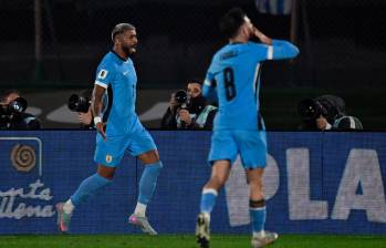El futbolista Rodrigo Aguirre marcó el primer gol de Uruguay en el duelo ante los venezolanos. FOTO: X DE CONMEBOL