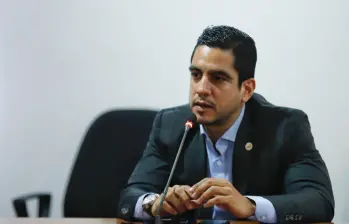 El senador del Pacto Histórico e Independientes, Álex Flórez Hernández. FOTO: Colprensa - Camila Díaz