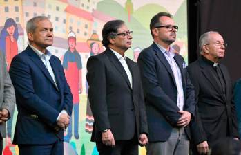 Acto Público de Instalación del Comité Nacional de Participación para los diálogos de paz entre el Gobierno de Gustavo Petro y el ELN. FOTO: Cortesía Presidencia