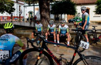 Los ciclistas del equipo Ediciones Mar corrieron este año las Vueltas al Sur, Tolima, Boyacá y Cundinamarca. . FOTO Colprensa 