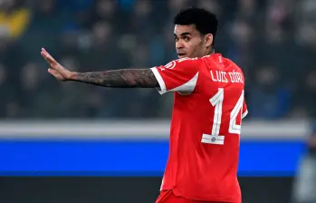 La camiseta del Bayern con el nombre de Luis Díaz impulsa un crecimiento histórico de ventas en Colombia. FOTO: Getty