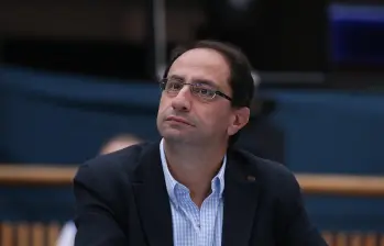 A través de sus redes sociales, el candidato presidencial Abelardo de La Espriella anunció este martes quién será su fórmula vicepresidencial. Se trata del economista y exministro José Manuel Restrepo. FOTO: COLPRENSA