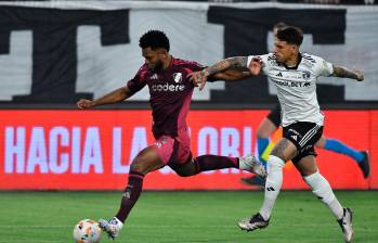 El delantero colombiano Miguel Ángel Borja jugó en el duelo entre River Plate y Colo Colo en Chile. FOTO: AFP 