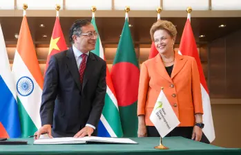 Presidente Gustavo Petro y Dilma Rousseff, presidenta del Banco de Desarrollo (NDB) del grupo BRICS. Foto: Presidencia