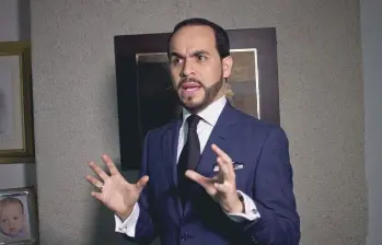 Abelardo de la Espriella presentó una tutela contra la Presidencia y la UNP por la reducción de su esquema de seguridad que, según él, pone en riesgo su vida y la de su familia. FOTO: Colprensa