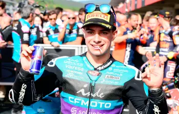 David Alonso corre su segunda temporada en Moto2. En 2025 logró el noveno puesto en la tabla anual. FOTO: Getty