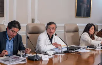 El presidente Gustavo Petro lideró el consejo de ministros en el cual se refirió a temas relacionados con las Fuerzas Militares, incluyendo la modernización de sus capacidades y detalles sobre el accidente aéreo en Puerto Leguízamo (Putumayo). Foto: Presidencia