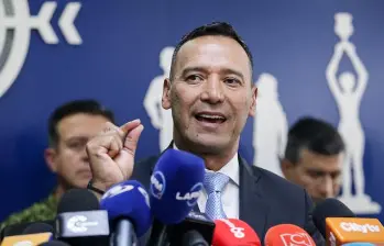 El ministro de Defensa, Pedro Sánchez, se refirió sobre los recientes bombardeos en Arauca y Guaviare. FOTO: Colprensa. 