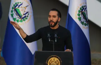 Nayib Bukele ha aprovechado una decepción bipartidista y varias maniobras legales para acumular poder en El Salvador. Foto: AFP