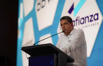 El Contralor General de la República, Carlos Hernán Rodríguez, calificó como ambiciosa la meta de recaudo tributario planteada por el Gobierno en el Presupuesto General de la Nación para 2025. Foto: Cortesía