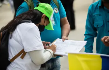 Los comités estaban autorizados para recolectar firmas desde el 31 de mayo, justo un año antes de las presidenciales de 2026. FOTO: Camilo Suárez
