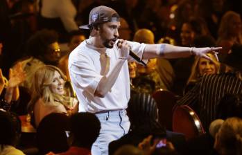 Benito Martínez Ocasio, nombre real de Bad Bunny, le cantará a Puerto Rico durante nueve fines de semana consecutivos, iniciando desde este viernes 11 de julio. FOTO: Getty