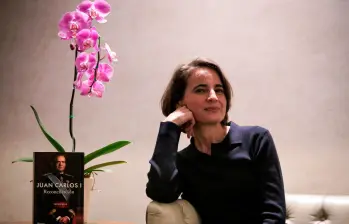 Ella es Laurence Debray, la autora de est libro y quien ya había escrito dos más y realizado un documental sobre quién fue el Rey de España por casi cuarenta años. FOTO Colprensa