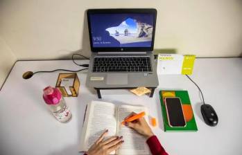 Los cursos están dirigidos a ciudadanos de todo el país, sin importar su nivel técnico. FOTO EL COLOMBIANO