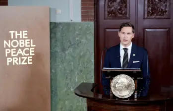 El presidente del Comité Nobel Noruego, Jorgen Watne Frydnes, se dirige a los periodistas para anunciar el ganador del Premio Nobel de la Paz 2025 en el Instituto Nobel Noruego en Oslo, Noruega. FOTO: APF