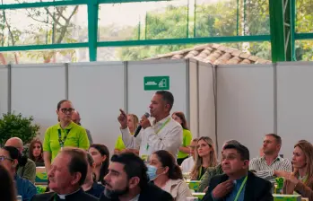 Durante la Asamblea de Afiliados de Comfenalco Antioquia se confirmó la intervención de la caja por un año más. FOTO CORTESÍA